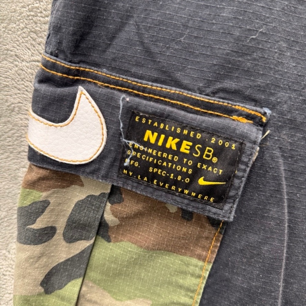 Nike SB Patchwork Ripstop Cargo Pants Camo Denim Navy Skateboarding Mens 30-32 - Picture 9 of 14